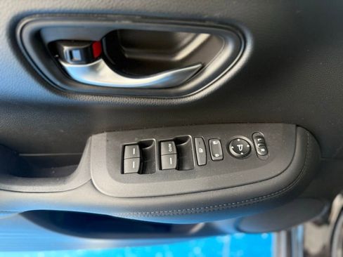 Certified 2026 Honda HR-V LX image 16