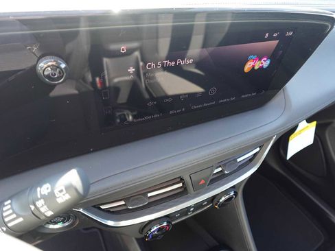 Used 2023 Buick Encore GX Select w/ Sport Touring Package FWD image 18