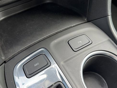 Used 2024 Chevrolet Equinox LT image 26