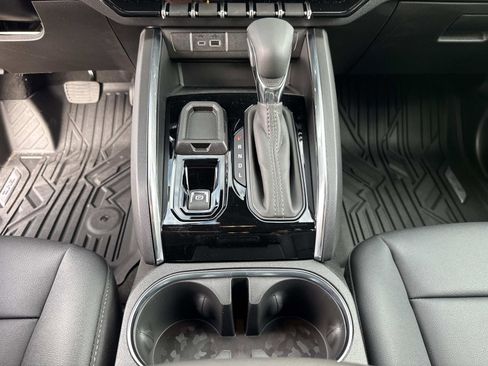 New 2026 GMC Canyon Elevation w/ Convenience Package image 31