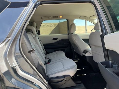 Used 2024 Nissan Pathfinder SV w/ Black Appearance Package AWD/4WD image 18