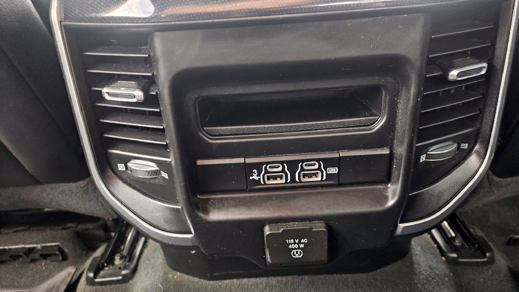Used 2020 RAM 1500 Laramie w/ Sport Appearance Package AWD/4WD image 29