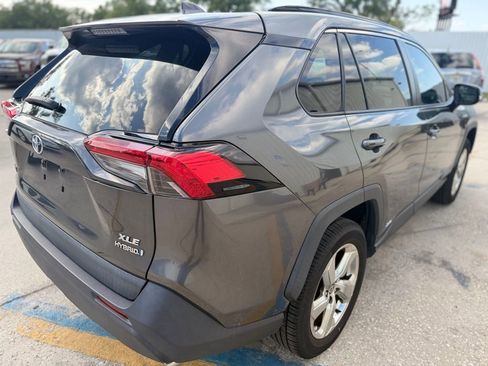 Used 2021 Toyota RAV4 XLE Premium AWD/4WD image 5