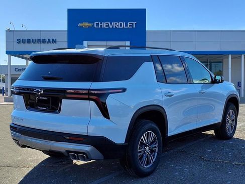 New 2026 Chevrolet Traverse LT w/ Driver Confidence Package image 4