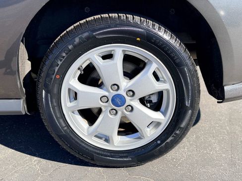 Used 2016 Ford Transit Connect XLT image 12