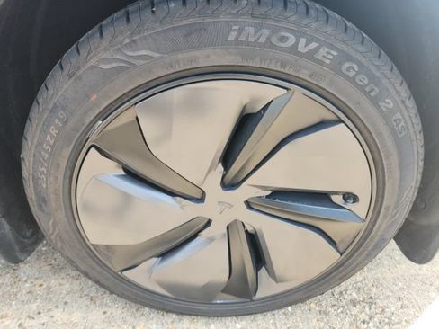 Used 2026 Tesla Model Y Long Range AWD/4WD image 14