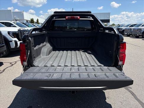 Certified 2025 Chevrolet Colorado Z71 w/ Midnight Edition AWD/4WD image 21