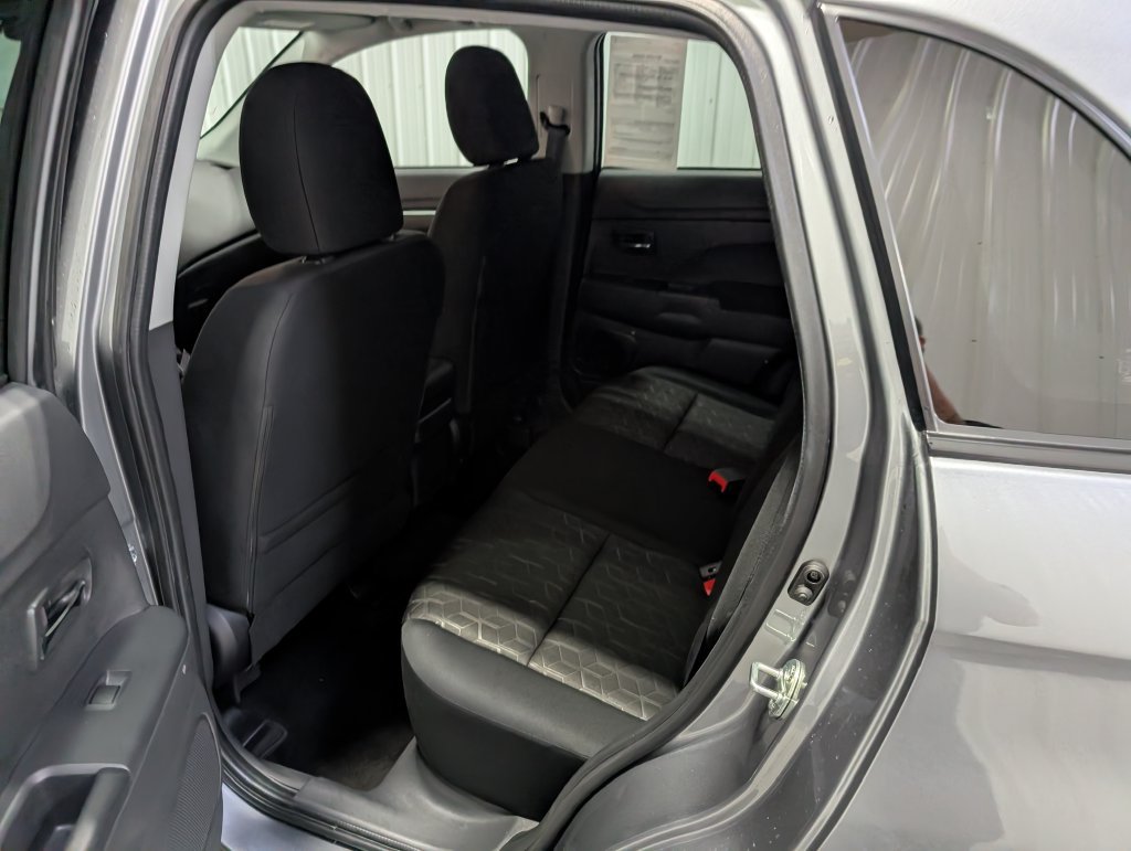 Used 2026 Mitsubishi Outlander Sport ES AWD/4WD image 9