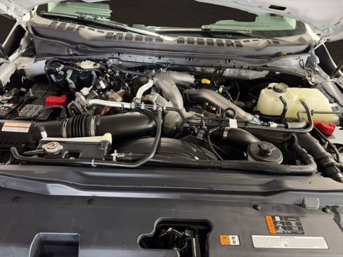 Used 2025 Ford F350 XLT AWD/4WD image 27
