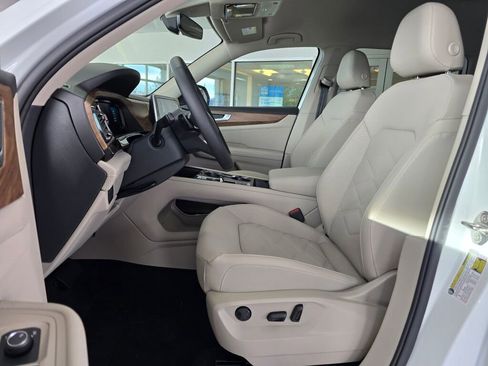 New 2024 Volkswagen Atlas SE image 16