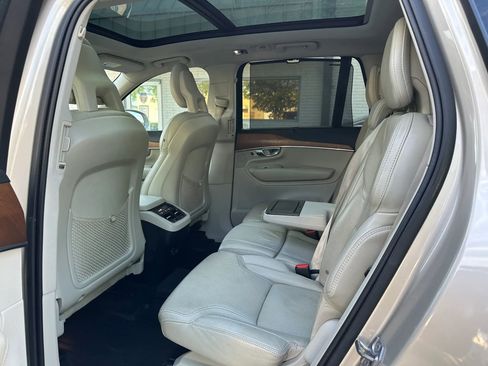 Used 2017 Volvo XC90 T6 Inscription w/ Vision Package AWD/4WD image 17
