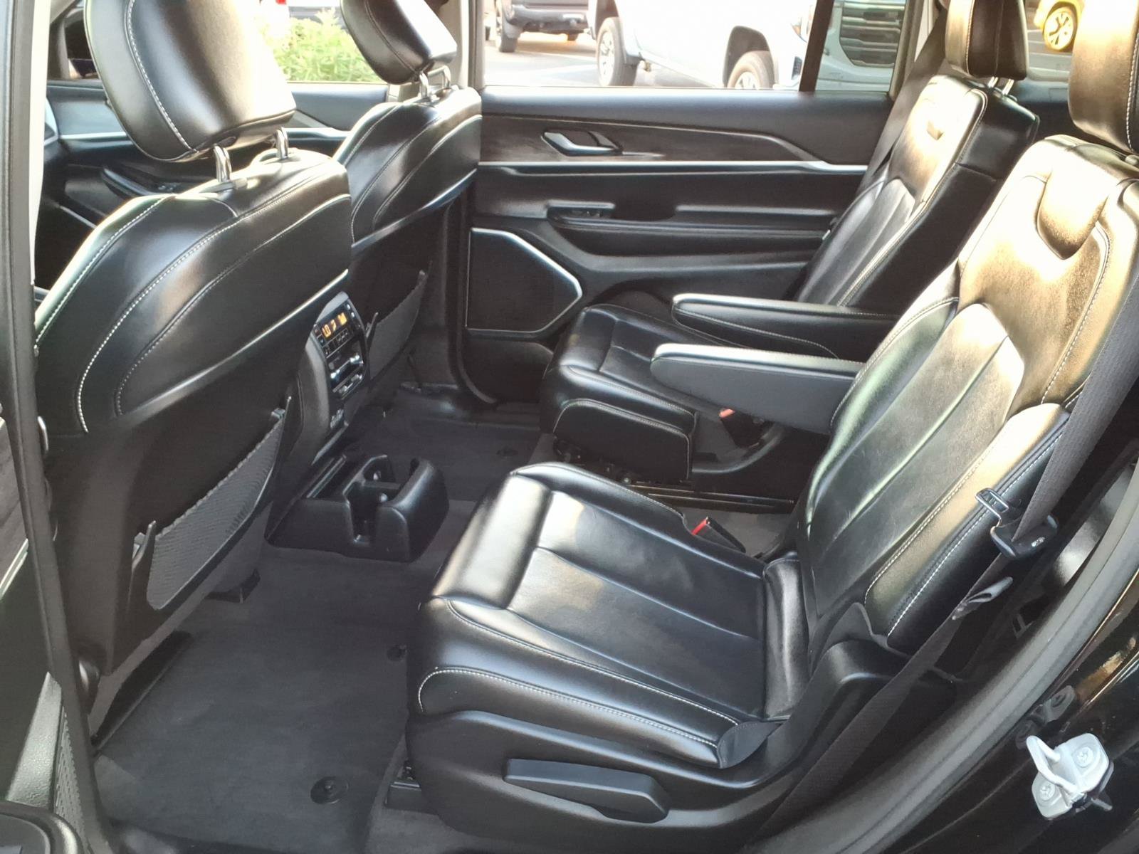 Used 2021 Jeep Grand Cherokee L Limited AWD/4WD image 10