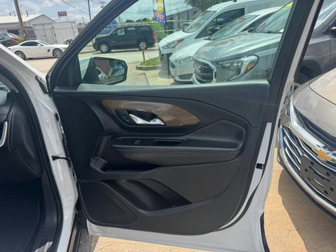 Used 2020 GMC Terrain SLE w/ Driver Convenience Package FWD image 11