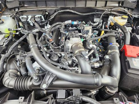 New 2025 Ford Bronco Badlands image 19