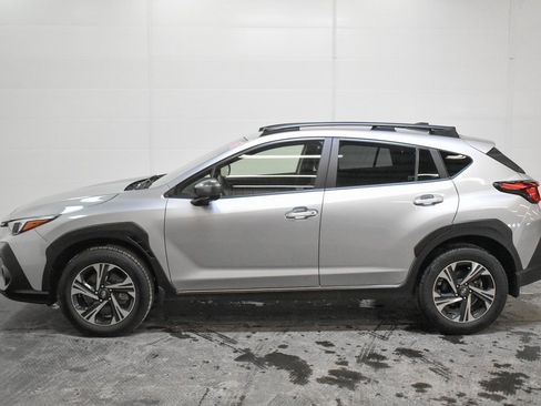 Used 2024 Subaru Crosstrek 2.0i Premium w/ Crosstrek Mirror Package image 4