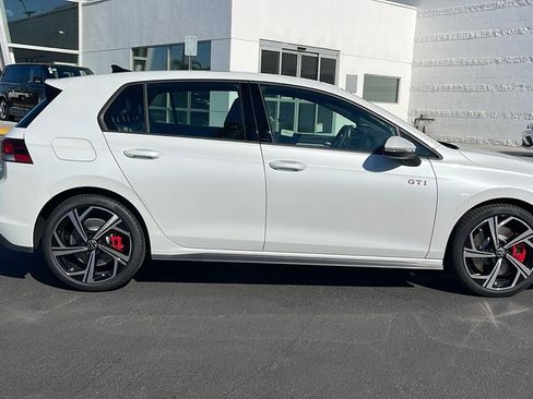 New 2025 Volkswagen GTI SE image 6