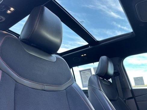 Used 2025 Ford Explorer ST image 15