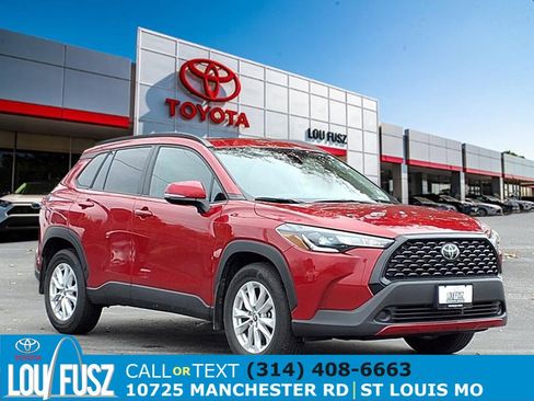 Certified 2022 Toyota Corolla Cross LE w/ Moonroof Package image 1