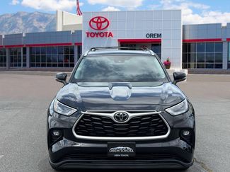 Used 2023 Toyota Highlander XLE AWD/4WD video 2