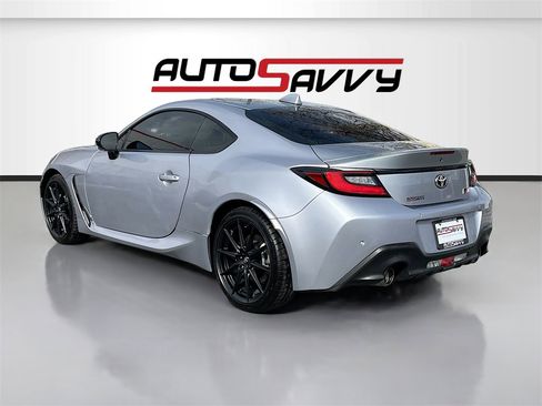 Used 2025 Toyota GR86 Premium w/ ALL Weather Mat Package (TMS) image 5