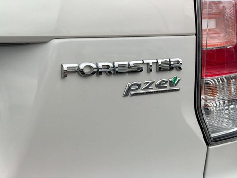 Used 2017 Subaru Forester 2.5i Touring AWD/4WD image 13