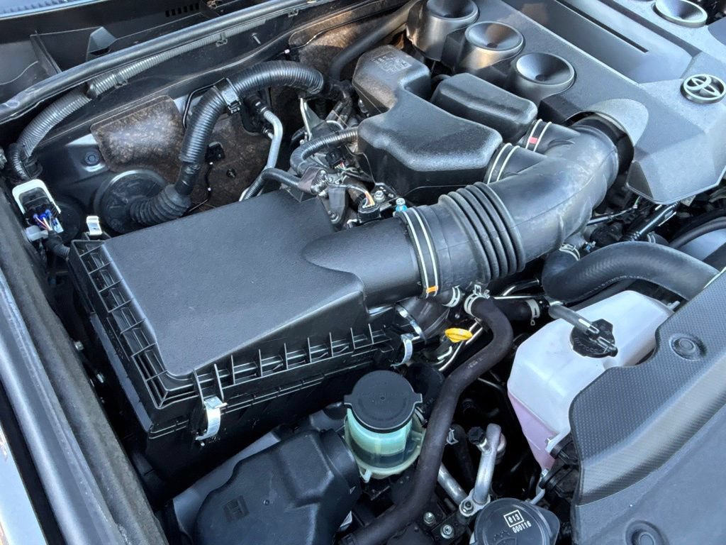 Used 2022 Toyota 4Runner Limited AWD/4WD image 43