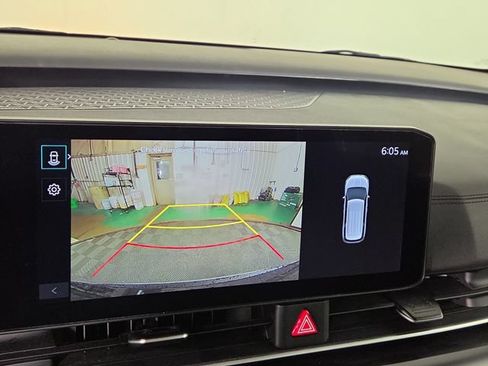 Certified 2026 Kia Carnival LXS FWD image 18