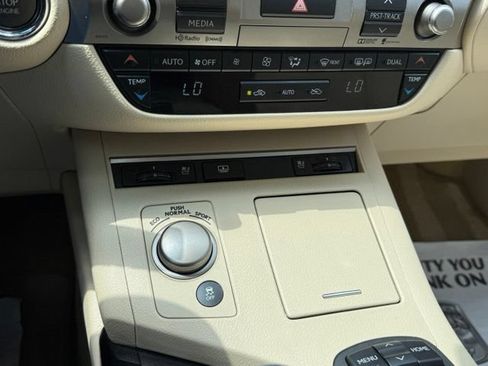 Used 2015 Lexus ES 350 w/ Luxury Package FWD image 22