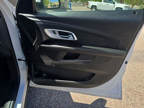 Used 2016 Chevrolet Equinox LT image 25