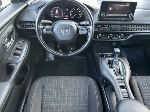 Certified 2025 Honda HR-V Sport image 17