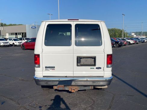 Used 2013 Ford E-350 and Econoline 350 XLT RWD image 4