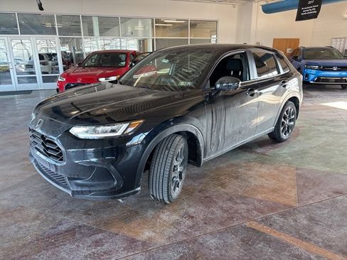 Certified 2024 Honda HR-V Sport image 2