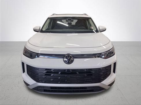 New 2026 Volkswagen Tiguan SE image 3