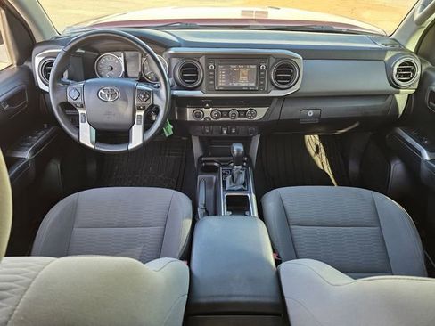 Used 2019 Toyota Tacoma SR5 image 7