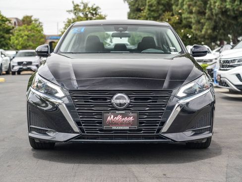 Used 2023 Nissan Altima 2.5 SV FWD image 4