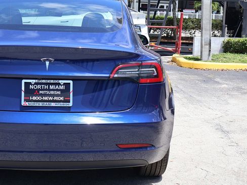 Used 2023 Tesla Model 3 Standard Range RWD image 16