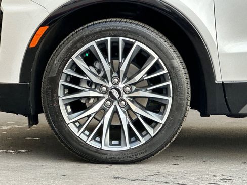 Used 2024 Cadillac XT4 Sport image 32