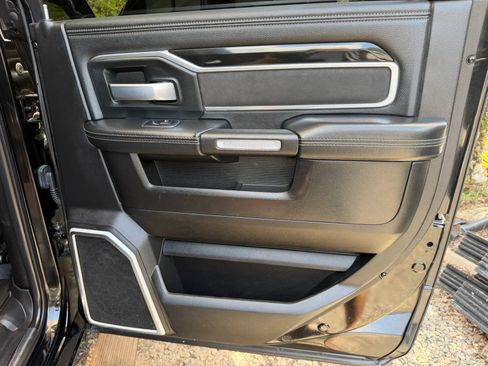 Used 2019 RAM 2500 Laramie AWD/4WD image 25