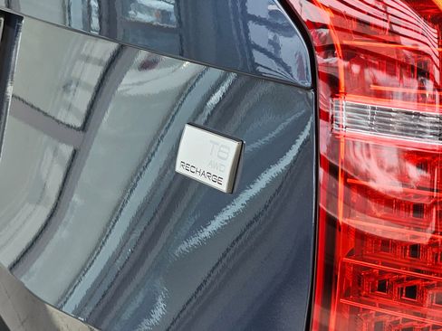 Certified 2022 Volvo XC90 T8 Inscription Expression w/ Advanced Package image 8