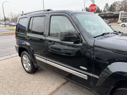 Used 2012 Jeep Liberty Sport image 15