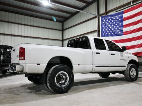 Used 2006 Dodge Ram 3500 Truck SLT image 14