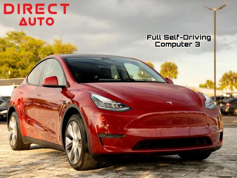 Used 2023 Tesla Model Y Long Range AWD/4WD image 1
