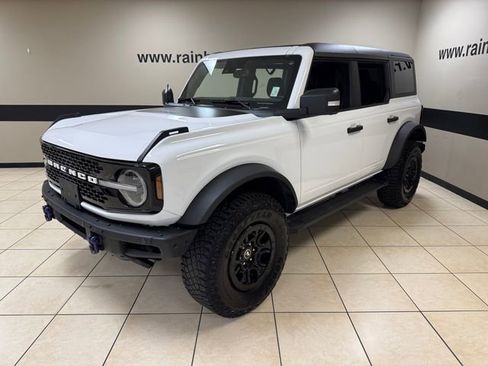 Used 2024 Ford Bronco Wildtrak AWD/4WD image 3