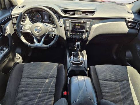 Used 2020 Nissan Rogue Sport SV FWD image 21