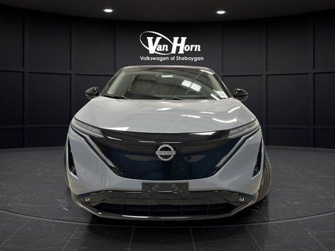 Used 2023 Nissan Ariya AWD/4WD image 2