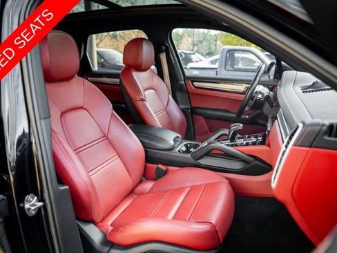 Used 2023 Porsche Cayenne Platinum Edition AWD/4WD image 42