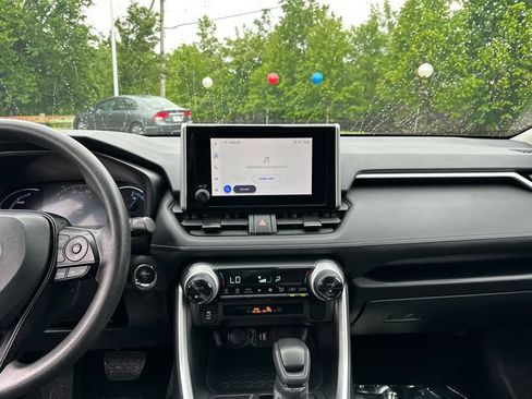 Certified 2025 Toyota RAV4 XLE AWD/4WD image 26