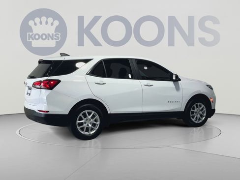 Used 2024 Chevrolet Equinox LS w/ LS Convenience Package FWD image 11
