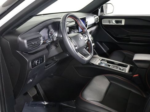 Used 2023 Ford Explorer ST-Line w/ Class IV Trailer Tow Package image 28