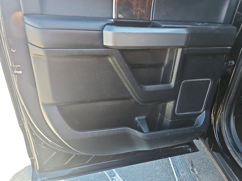 Used 2017 Ford F450 Platinum w/ Platinum Ultimate Package image 14